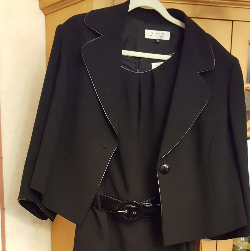 Tahari 2 piece suit dress